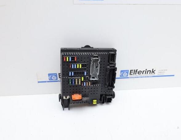 Fuse Box VOLVO V70 II (SW)