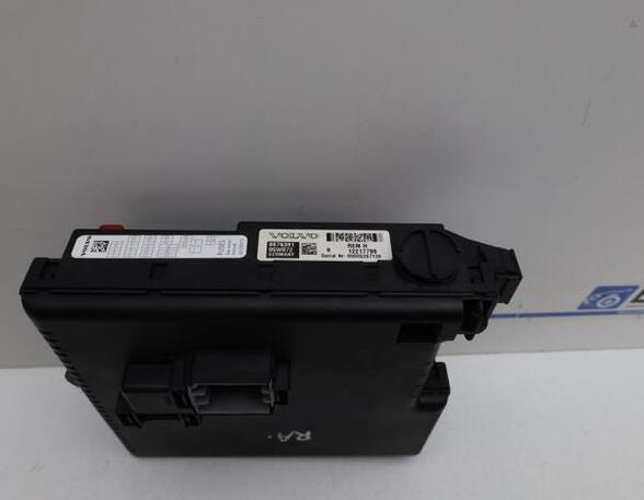 Fuse Box VOLVO V70 II (SW)