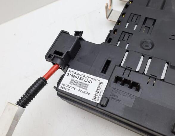 Fuse Box VOLVO V60 I (155, 157)