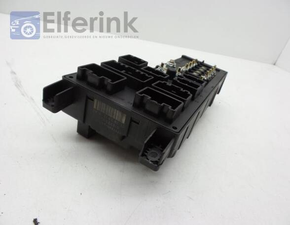 Fuse Box VOLVO S60 I (384)