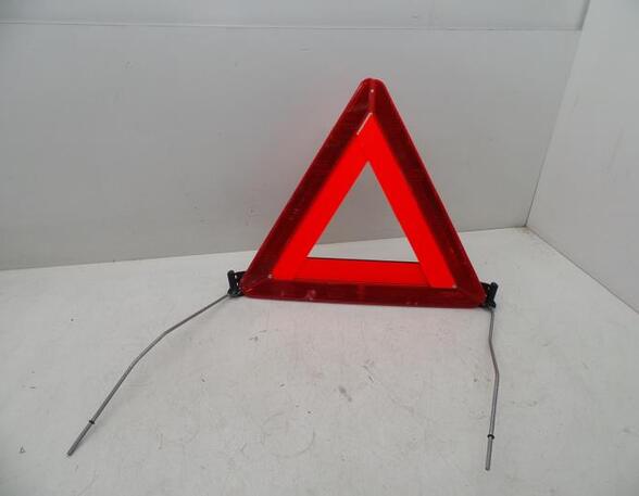 Warning Triangle SAAB 9-5 (YS3E)