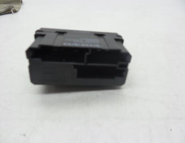 Relais Volvo V70 III 135 31268908 P7803737