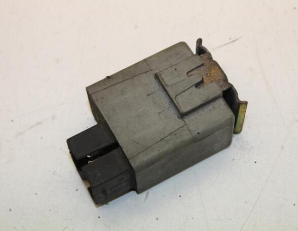 Wash Wipe Interval Relay VOLVO 850 Kombi (LW), VOLVO V70 I (875, 876)