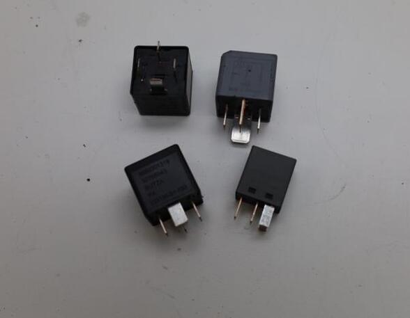 Wash Wipe Interval Relay VOLVO V60 II (225), VOLVO V70 II (285), VOLVO XC70 CROSS COUNTRY (295), VOLVO S60 I (384)