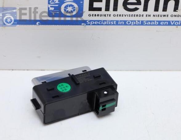 Switch for sead adjustment LYNK & CO 1