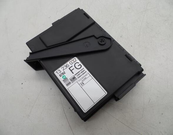 Control unit central electric (BCM) OPEL CORSA C (X01)