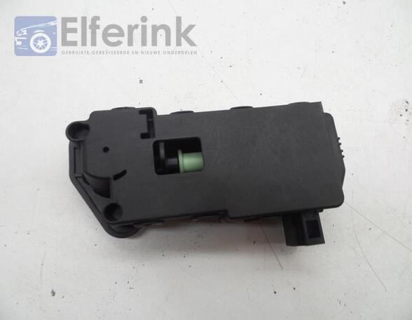 Servomotor for fuel filler flap VOLVO S40 II (544)