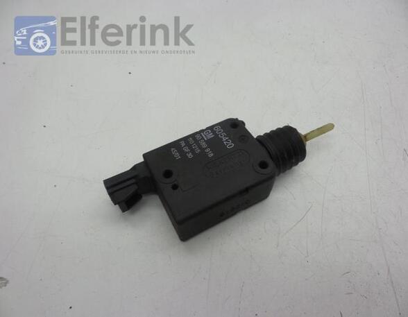 Servomotor for fuel filler flap OPEL ZAFIRA A MPV (T98)