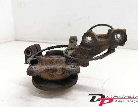 Wheel Hub RENAULT TWINGO II (CN0_)