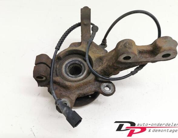 Wheel Hub RENAULT TWINGO II (CN0_)