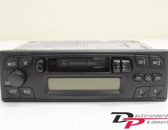 Radio MERCEDES-BENZ E-Klasse T-Model (S210)