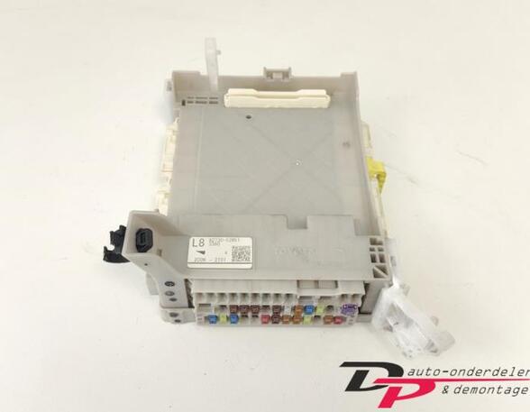 Fuse Box TOYOTA Yaris (P13)