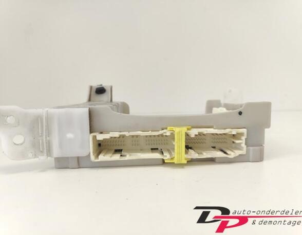 Fuse Box TOYOTA Yaris (P13)