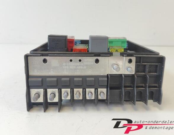 Fuse Box VW GOLF V (1K1), VW GOLF VI (5K1), VW GOLF VI Van (5K1_), VW GOLF VI Variant (AJ5)