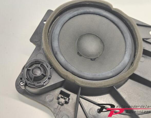 Loudspeaker VOLVO C30 (533)