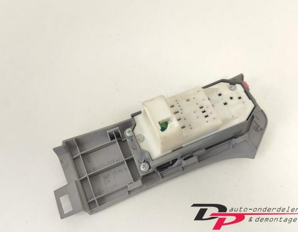 Switch for window winder TOYOTA YARIS (_P9_)