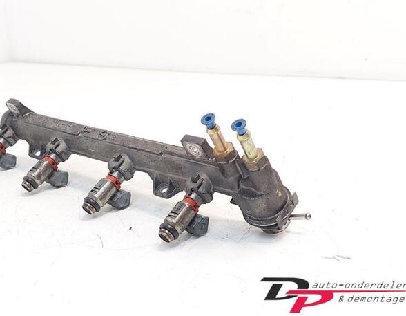 Petrol Fuel Rail VW Golf IV (1J1)