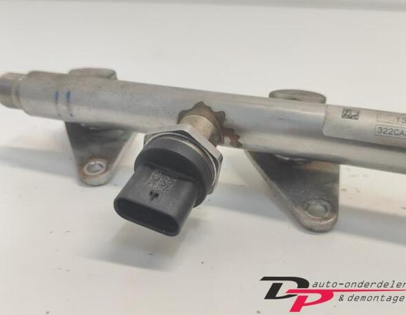 Petrol Fuel Rail MERCEDES-BENZ A-Klasse (W176)