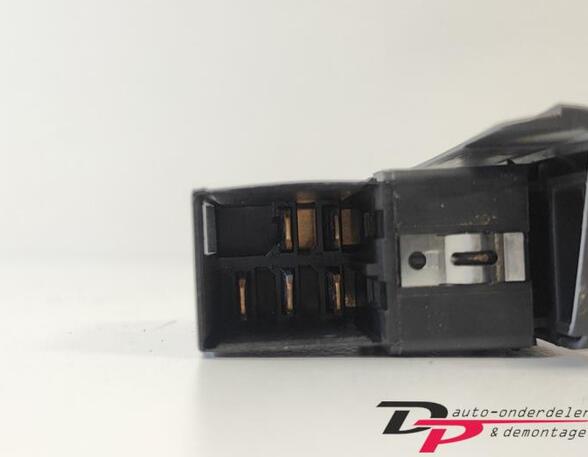 Switch for central lock AUDI A4 (8E2, B6), AUDI A4 (8EC, B7)