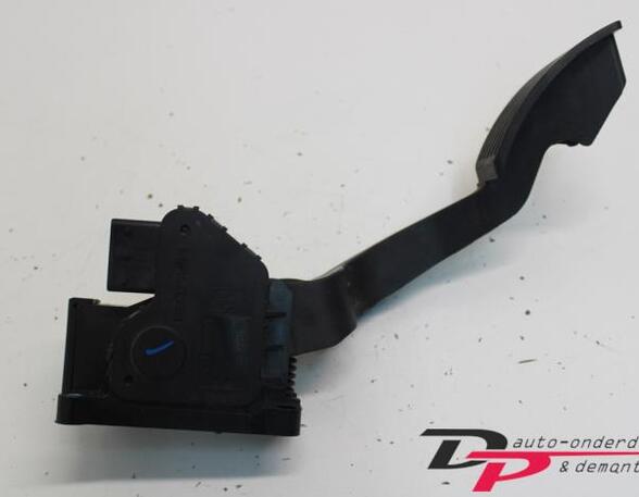 Accelerator pedal OPEL Corsa D (S07)