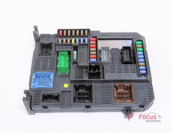 Fuse Box PEUGEOT 208 I (CA, CC)