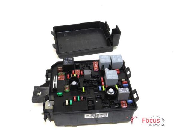 Fuse Box OPEL ADAM (M13)