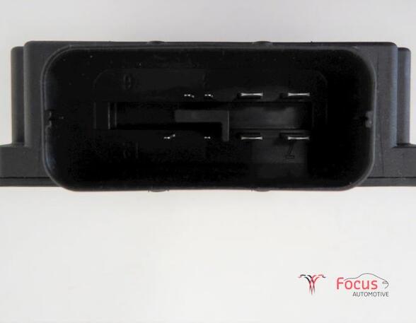 Control unit for door drawing support SEAT Ibiza IV ST (6J8, 6P8)