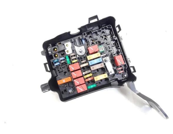 Fuse Box PEUGEOT 208 I (CA, CC)