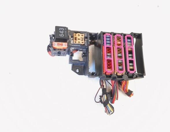 Fuse Box AUDI A4 Avant (8K5, B8), AUDI A5 Sportback (8TA), AUDI A4 Allroad (8KH, B8)