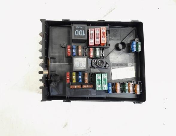 Fuse Box VW GOLF V (1K1), VW GOLF VI (5K1), VW GOLF V Variant (1K5), VW GOLF VI Variant (AJ5)