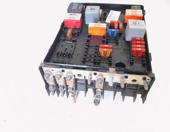 Fuse Box VW GOLF VI (5K1), VW GOLF V (1K1)