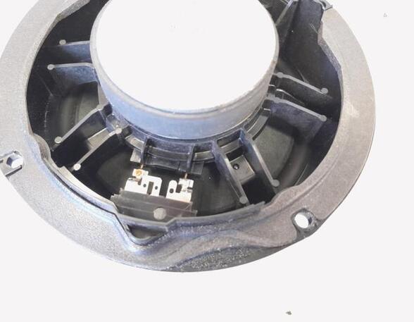 Loudspeaker VW Jetta IV (162, 163, AV2, AV3)