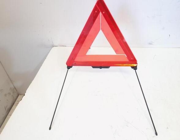 Warning Triangle VW CC (358), VW PASSAT CC (357)