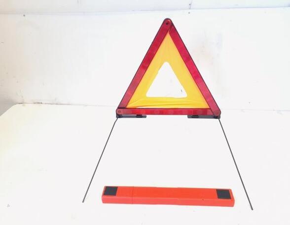 Warning Triangle LYNK & CO 1