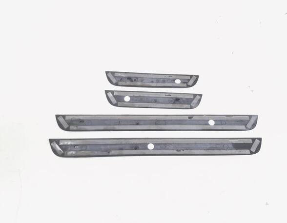 Trim Strip Bumper AUDI A3 Limousine (8VS, 8VM)