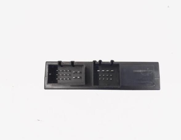 Control unit for trailer coupling AUDI A4 Avant (8K5, B8), AUDI A5 Sportback (8TA), AUDI A4 Allroad (8KH, B8)