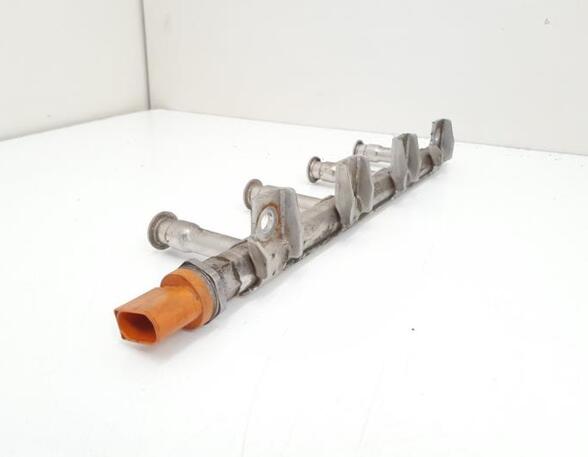 Petrol Fuel Rail VW Polo (6C1, 6R1)