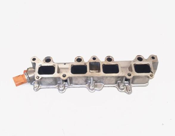 Petrol Fuel Rail AUDI A3 (8P1), AUDI A3 Sportback (8PA), VW GOLF V (1K1), VW GOLF VI (5K1)