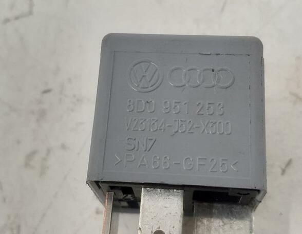 Wash Wipe Interval Relay AUDI A4 Avant (8K5, B8), AUDI A5 Sportback (8TA), AUDI A4 Allroad (8KH, B8)