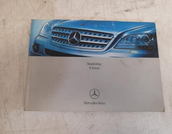 Bordbuch Mercedes-Benz M-Klasse W164 A0008992461 P21240509