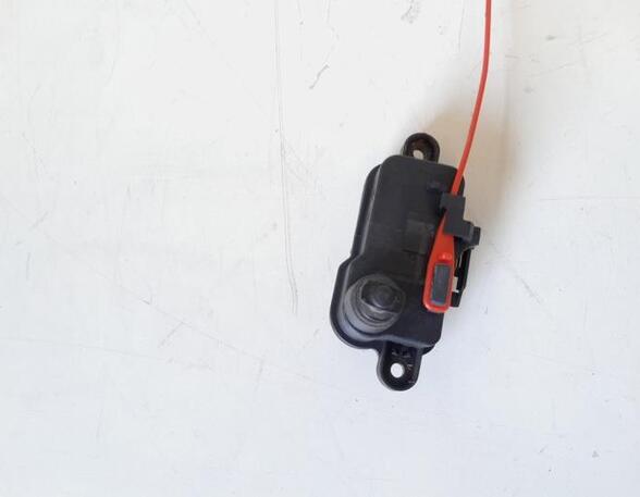 Servomotor for fuel filler flap AUDI Q3 (8UB, 8UG)