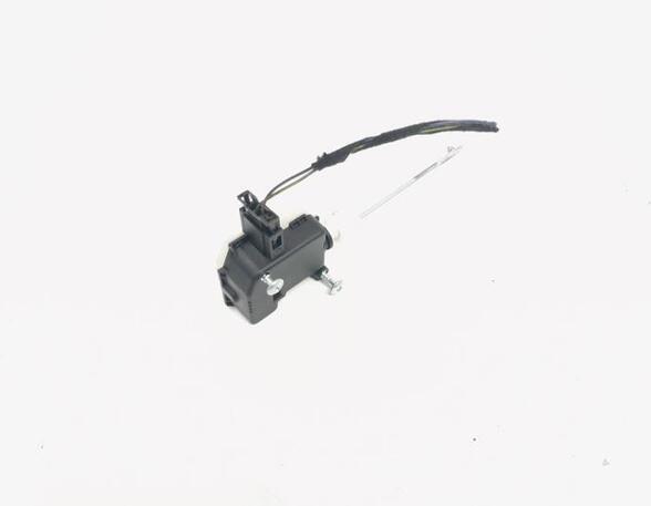 Servomotor for fuel filler flap SKODA OCTAVIA II Combi (1Z5)