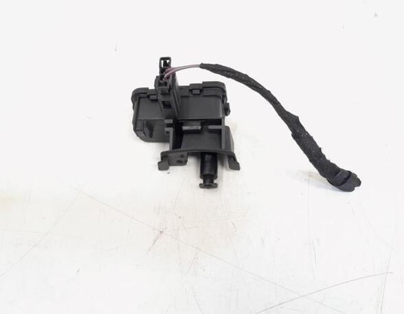 Servomotor for fuel filler flap VW POLO (AW1, BZ1)