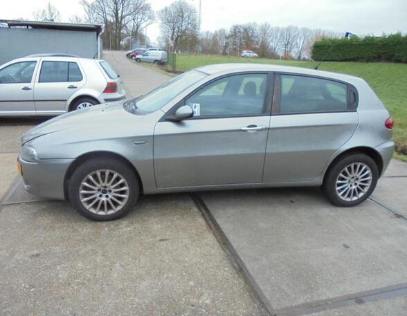 Rückleuchte links Alfa Romeo 147 937 46556346 P20085234