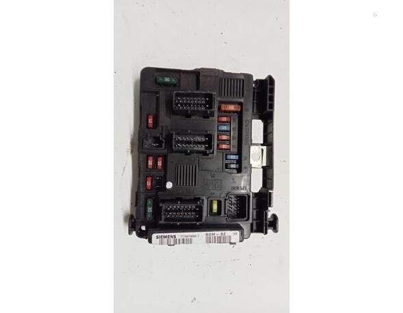 Fuse Box CITROËN XSARA PICASSO (N68)