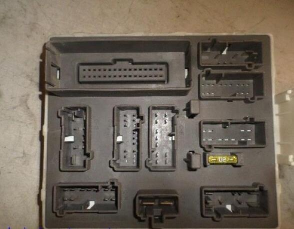 Fuse Box FORD FOCUS Turnier (DNW)