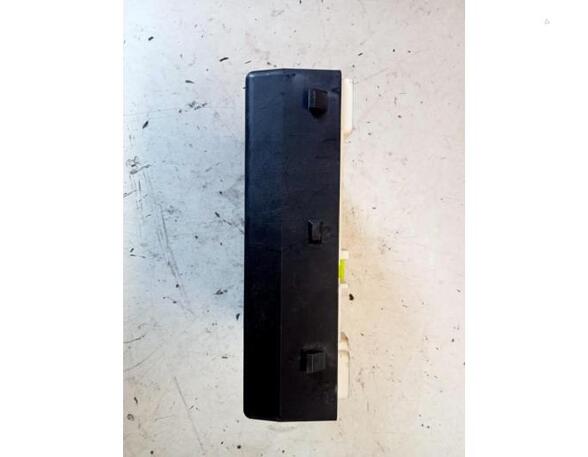 Fuse Box RENAULT MEGANE III Hatchback (BZ0/1_, B3_)