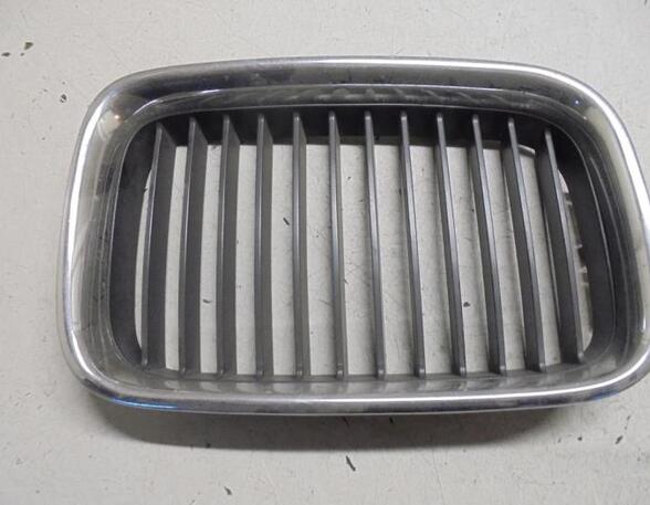 Kühlergrill rechts BMW 3er Touring E46 8122238 P17728668