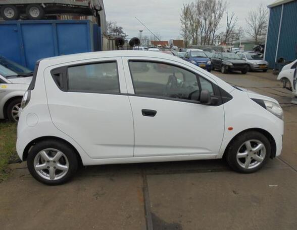 Tür 4-türig rechts hinten von einem Chevrolet Spark (GAZ)