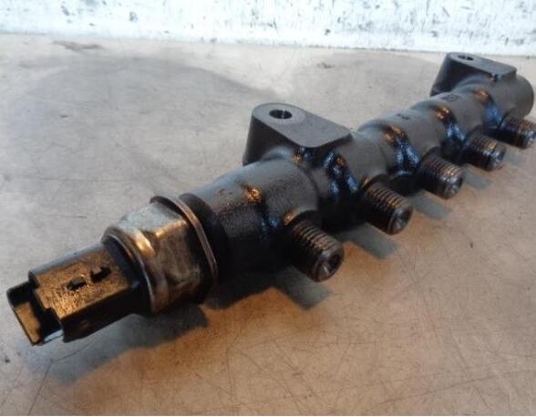 Petrol Fuel Rail FORD FOCUS II Turnier (DA_, FFS, DS)